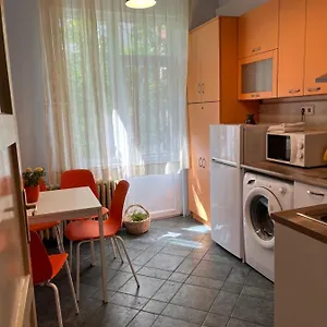 Apartamento 113 In With 2br And 2 Full Bath, Sofía